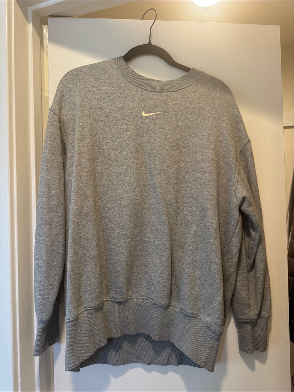 Nike Men's Light Gray Crewneck Sweatshirt with White Swoosh